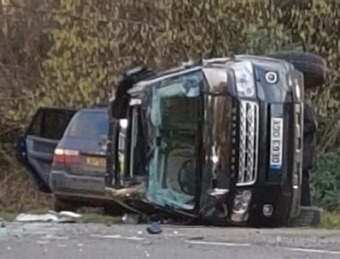 Απίστευτο κι όμως αληθινό - Συντρίμμια από το τροχαίο του πρίγκιπα Φίλιππου πωλούνται στο eBay σε εξωφρενική τιμή (φωτο)